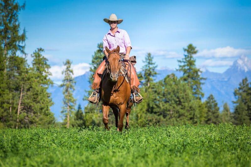 Three Bars Ranch - BC Canada - Horseback